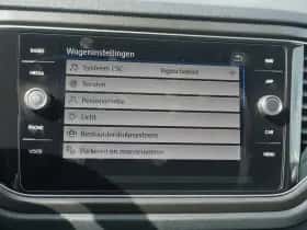Volkswagen T-Roc (2018) thumbnail 48