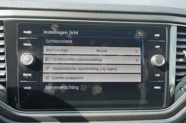 Volkswagen T-Roc (2018) thumbnail 51