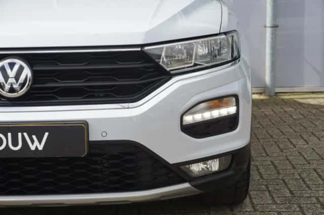 Volkswagen T-Roc (2018) thumbnail 9