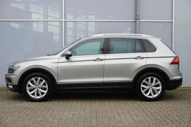 Volkswagen Tiguan (2017) thumbnail 11