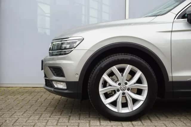 Volkswagen Tiguan (2017) thumbnail 12