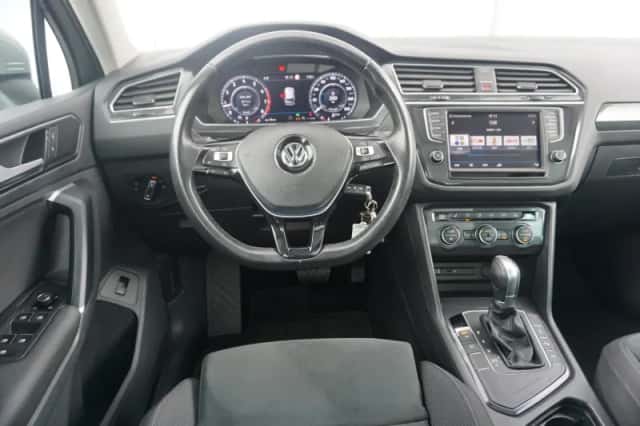 Volkswagen Tiguan (2017) thumbnail 23