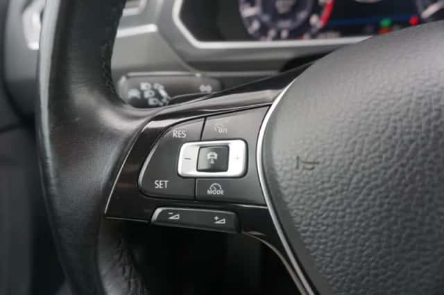 Volkswagen Tiguan (2017) thumbnail 26