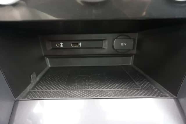 Volkswagen Tiguan (2017) thumbnail 32