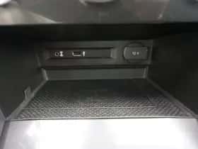 Volkswagen Tiguan (2017) thumbnail 32