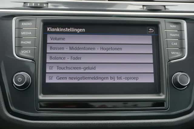 Volkswagen Tiguan (2017) thumbnail 36