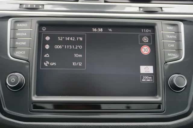 Volkswagen Tiguan (2017) thumbnail 41