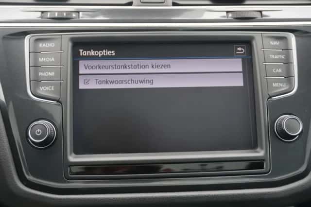 Volkswagen Tiguan (2017) thumbnail 43