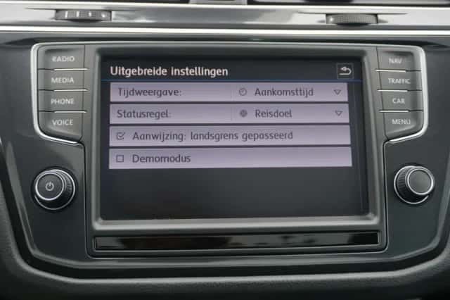 Volkswagen Tiguan (2017) thumbnail 45