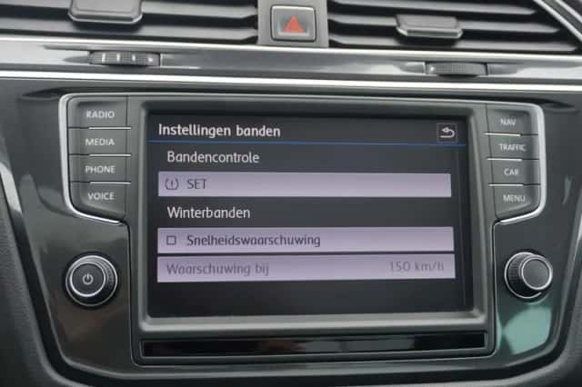Volkswagen Tiguan (2017) thumbnail 49