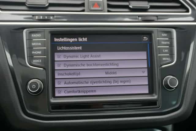 Volkswagen Tiguan (2017) thumbnail 50