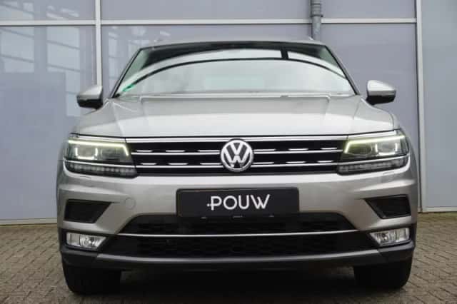 Volkswagen Tiguan (2017) thumbnail 6