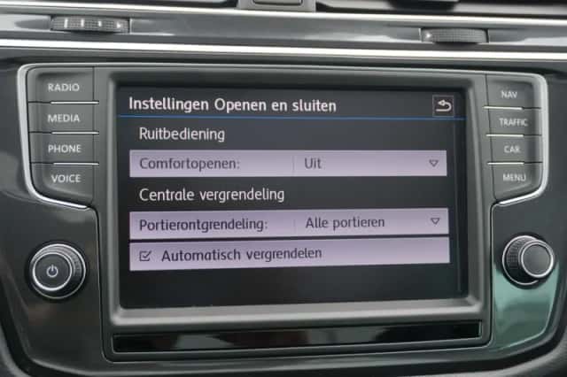 Volkswagen Tiguan (2017) thumbnail 58