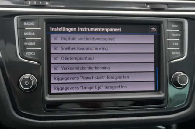 Volkswagen Tiguan (2017) thumbnail 60