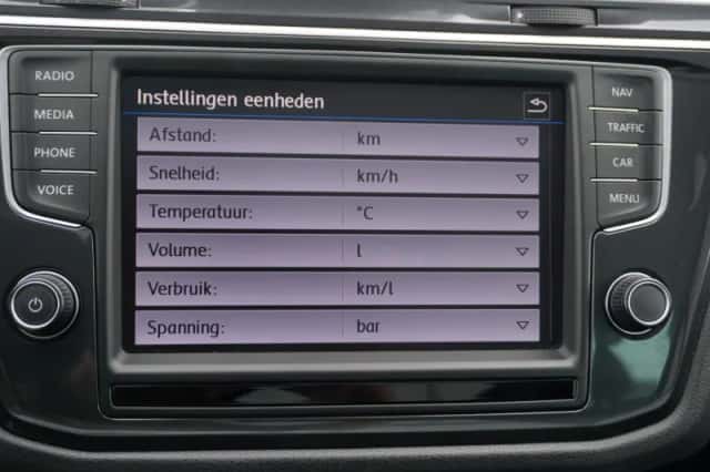 Volkswagen Tiguan (2017) thumbnail 62
