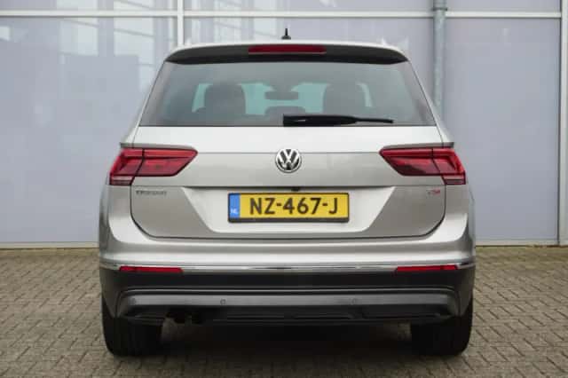 Volkswagen Tiguan (2017) thumbnail 9