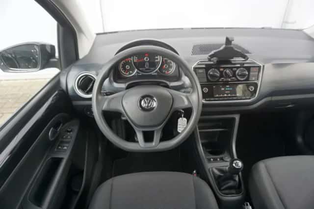 Volkswagen Up! (2018) thumbnail 22