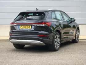 Audi Q4 e-tron (2022) thumbnail 2