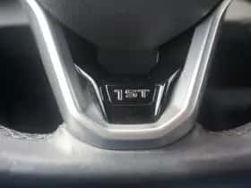Volkswagen ID.4 (2020) thumbnail 38