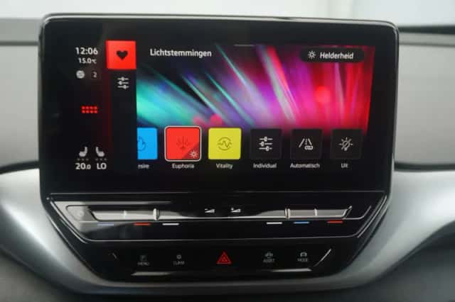 Volkswagen ID.4 (2020) thumbnail 75