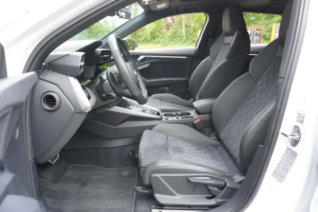 Audi A3 (2023) thumbnail 4
