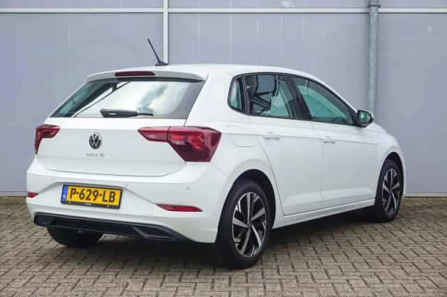 Volkswagen Polo (2022) thumbnail 2