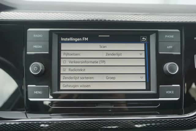 Volkswagen Polo (2022) thumbnail 65