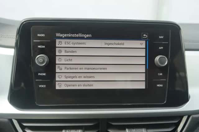 Volkswagen T-Roc (2022) thumbnail 52