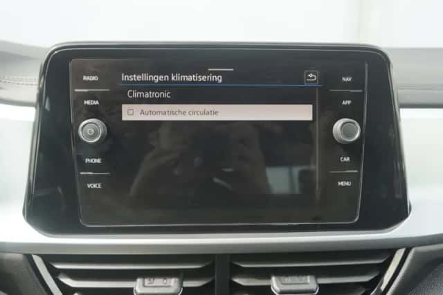 Volkswagen T-Roc (2022) thumbnail 66