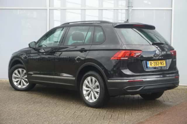 Volkswagen Tiguan (2022) thumbnail 13