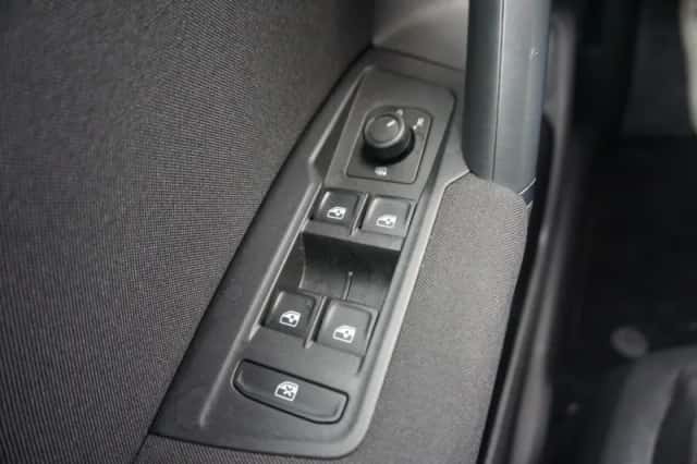 Volkswagen Tiguan (2022) thumbnail 37