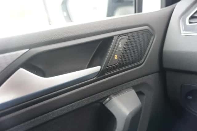Volkswagen Tiguan (2022) thumbnail 38