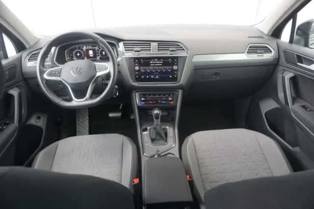 Volkswagen Tiguan (2022) thumbnail 5