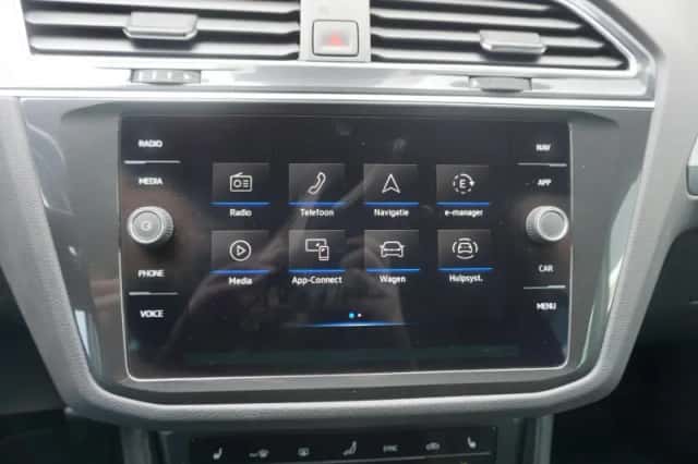 Volkswagen Tiguan (2022) thumbnail 42