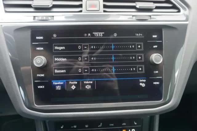 Volkswagen Tiguan (2022) thumbnail 51