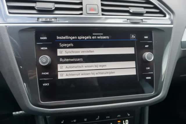 Volkswagen Tiguan (2022) thumbnail 75