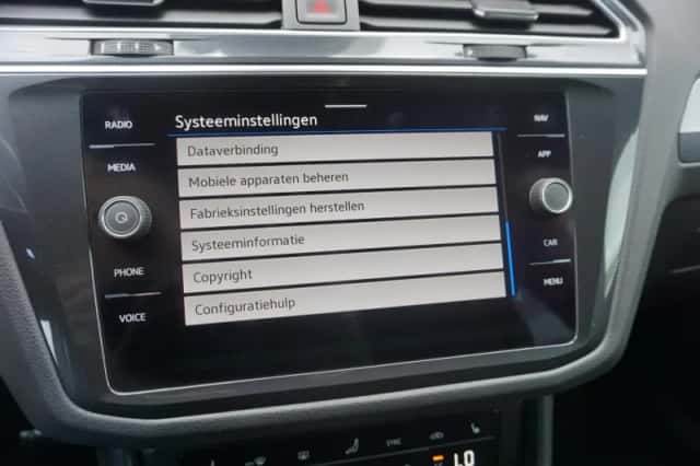 Volkswagen Tiguan (2022) thumbnail 83