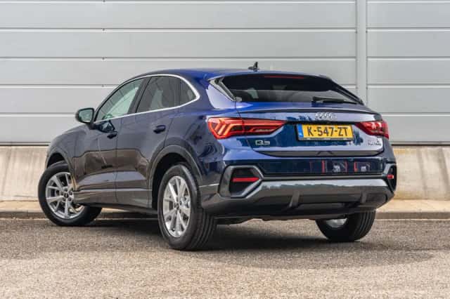 Audi Q3 (2021) thumbnail 12