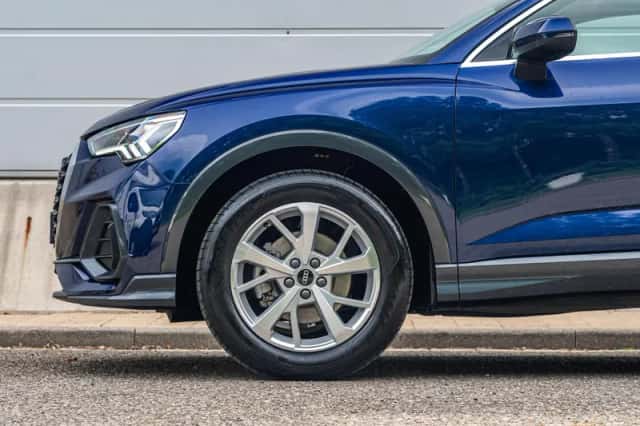 Audi Q3 (2021) thumbnail 14