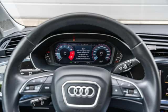 Audi Q3 (2021) thumbnail 22