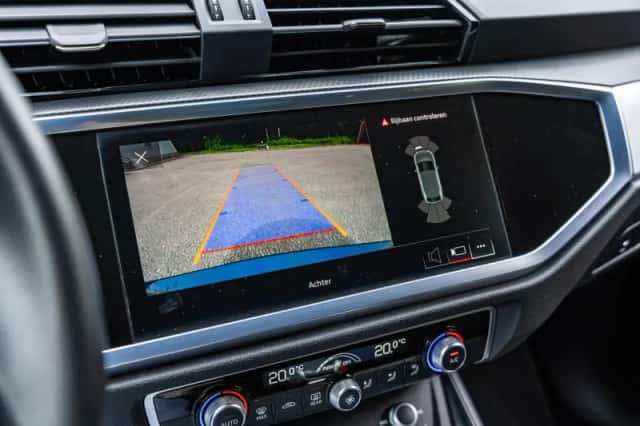 Audi Q3 (2021) thumbnail 28