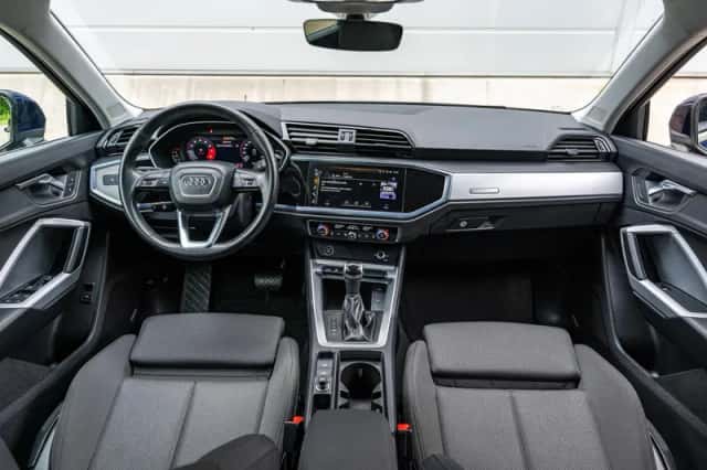Audi Q3 (2021) thumbnail 5