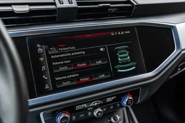 Audi Q3 (2021) thumbnail 42