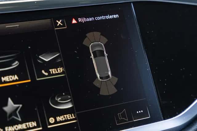 Audi Q3 (2022) thumbnail 30