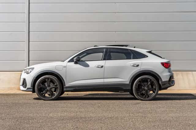 Audi Q3 (2022) thumbnail 14