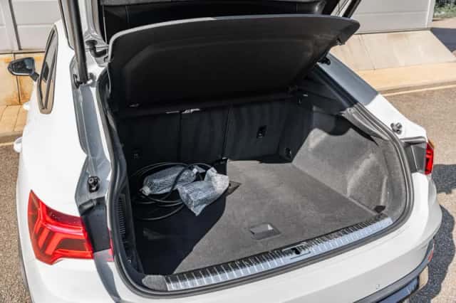 Audi Q3 (2022) thumbnail 22