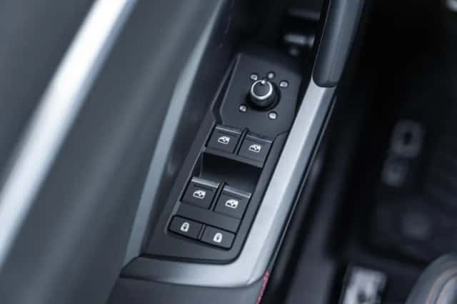 Audi Q3 (2022) thumbnail 41