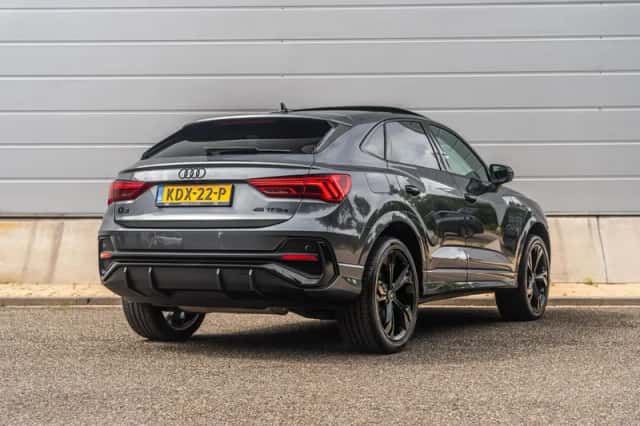 Audi Q3 (2022) thumbnail 2