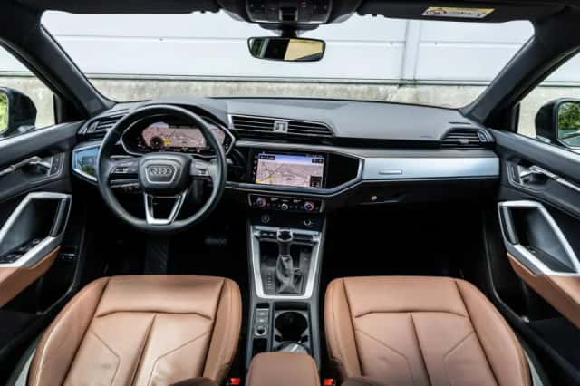 Audi Q3 (2022) thumbnail 5
