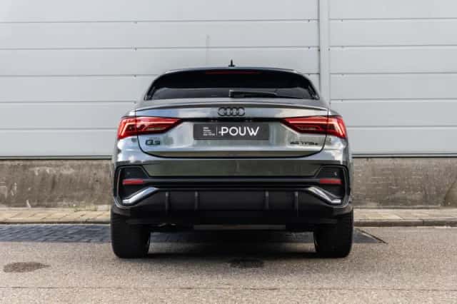 Audi Q3 (2022) thumbnail 10